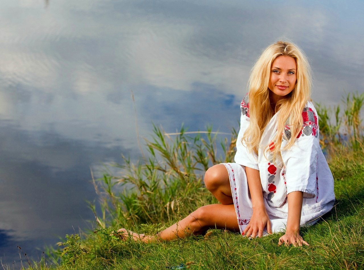 Sexy girl Slavic girls in Cota