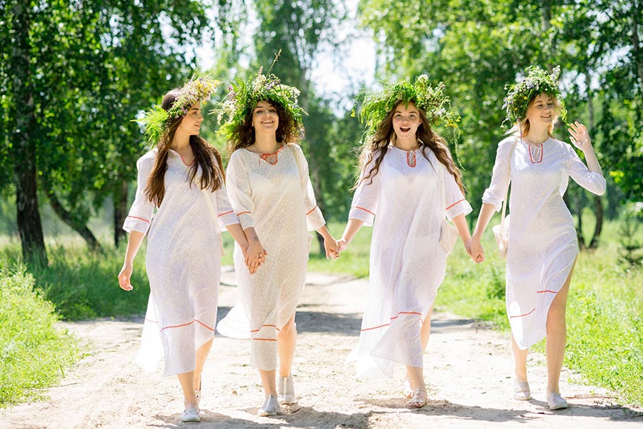 Slavic girls in Cota