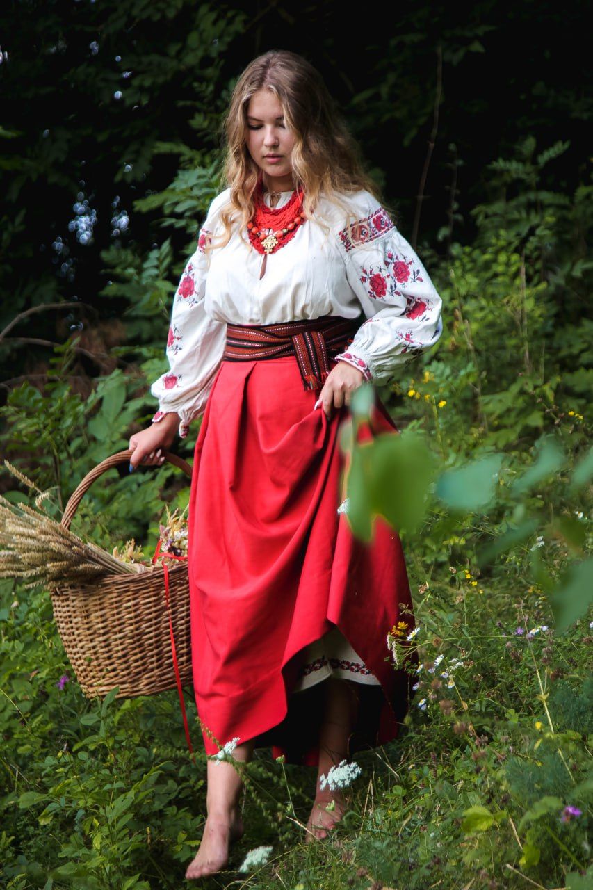 Slavic girls in Cota