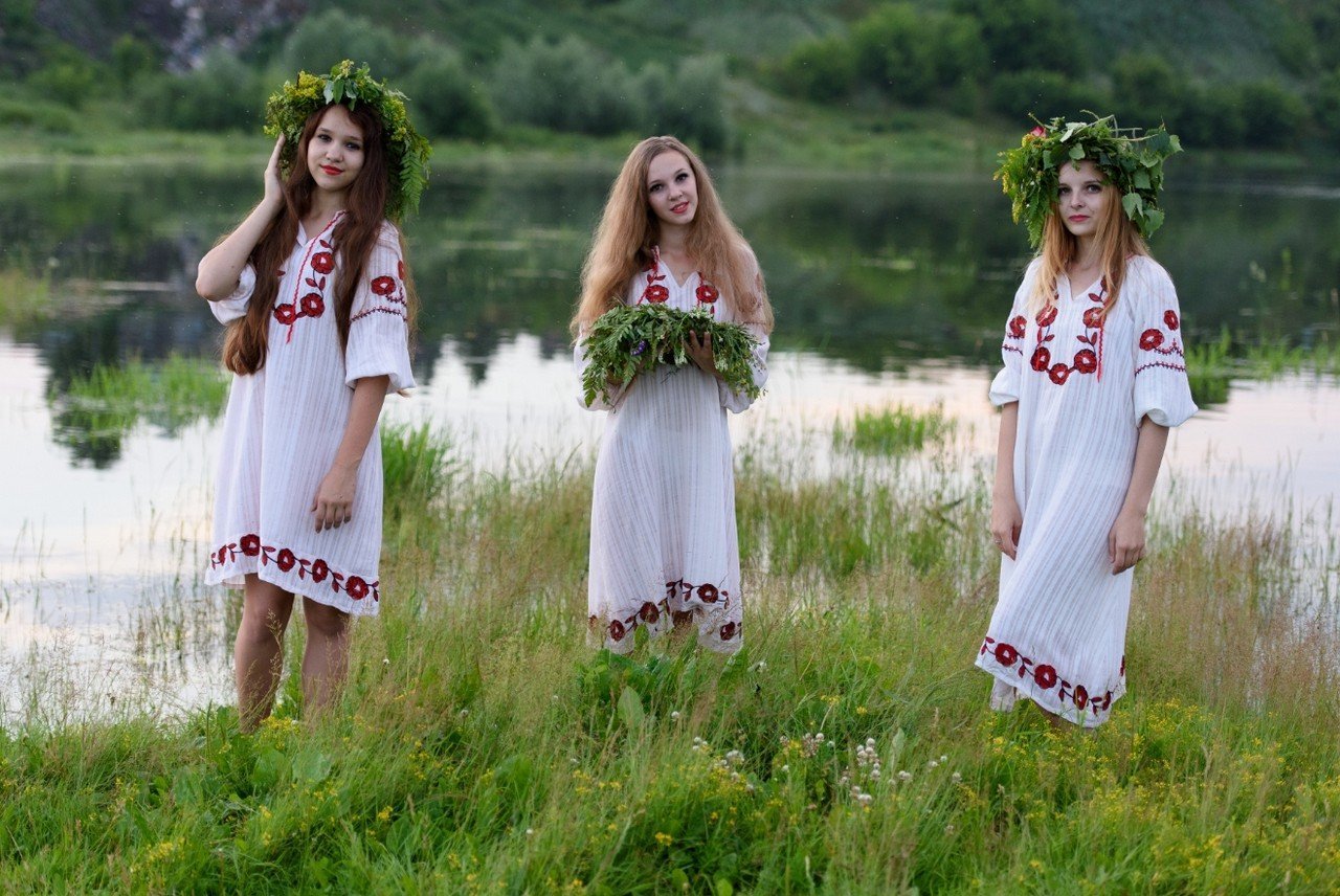 Slavic women in Cota